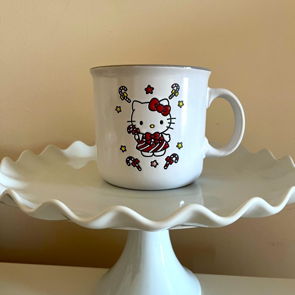Hello Kitty Holiday Camper mug.